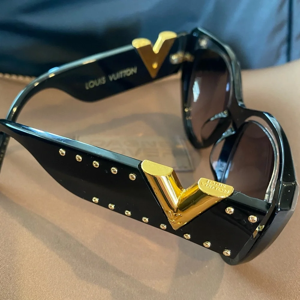 LOUIS VUITTON My Fair Lady Studs Sunglasses - Picture 9 of 16